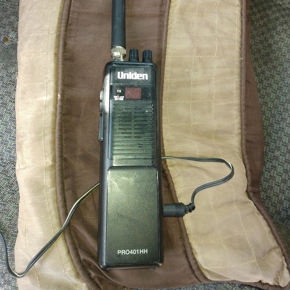 Handheld CB radio
